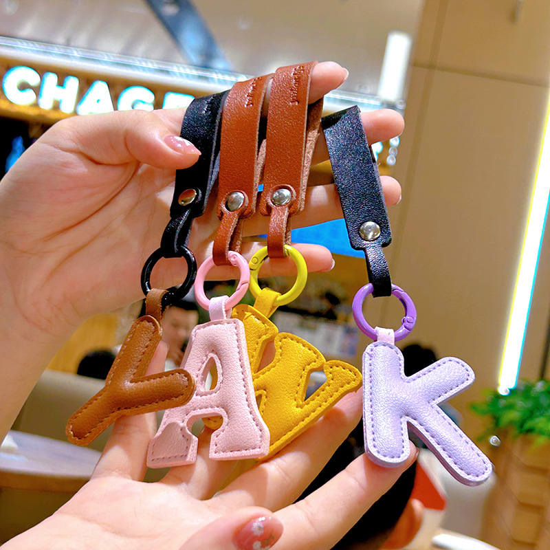 Monogram Keychain Leather - Creative PU หนัง 26 ตัวอักษรพวงกุญแจแฟชั่นตัวอักษร Keyrings