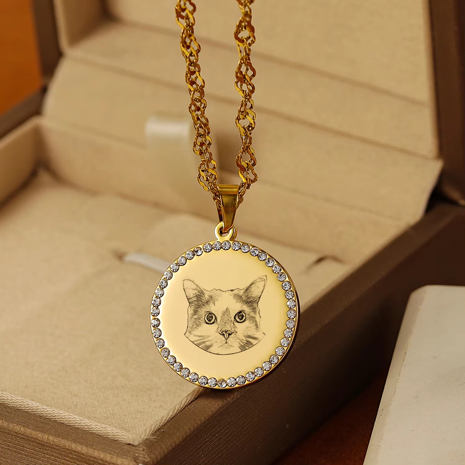 Pet Portrait Custom - สร้อยคอจี้รูปทรงกลมสลักลายภาพถ่ายสัตว์เลี้ยงตามสั่ง จี้สแตนเลส DIY ของขวัญสำหรับผู้หญิง ผู้ชาย คนรักสัตว์เลี้ยง
