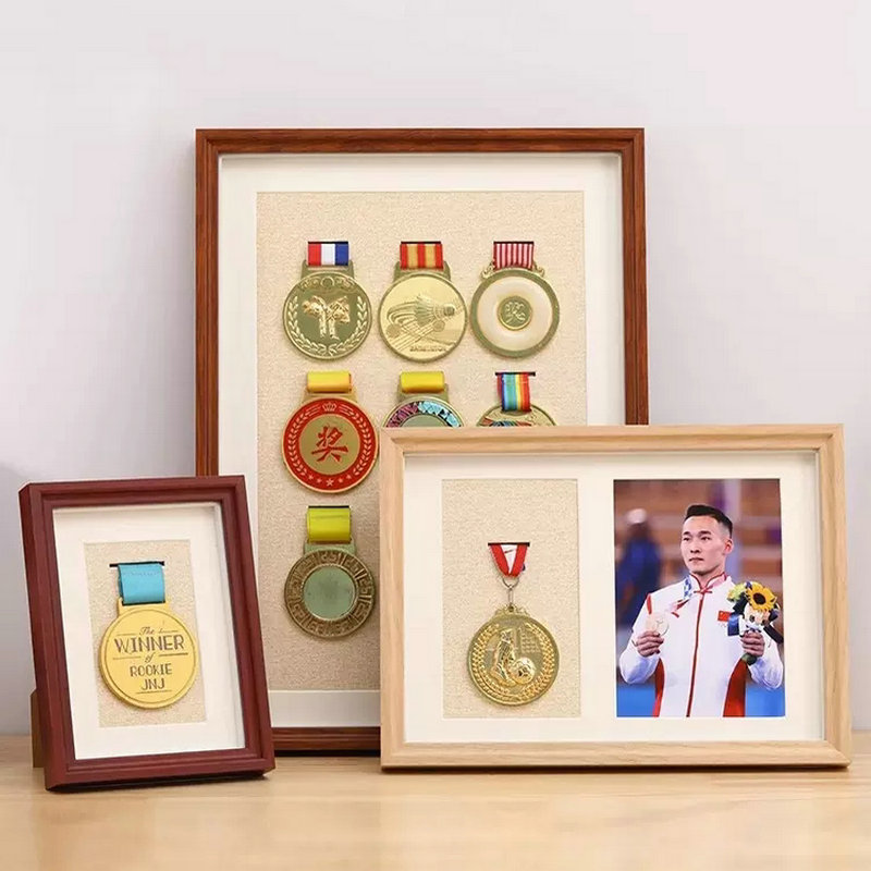 Engraved Wood Frame - กรอบกล่องไม้ทึบเงาสำหรับเหรียญมาราธอนกรอบแสดงเหรียญตราติดผนังกรอบโชว์เหรียญความจุขนาดใหญ่
