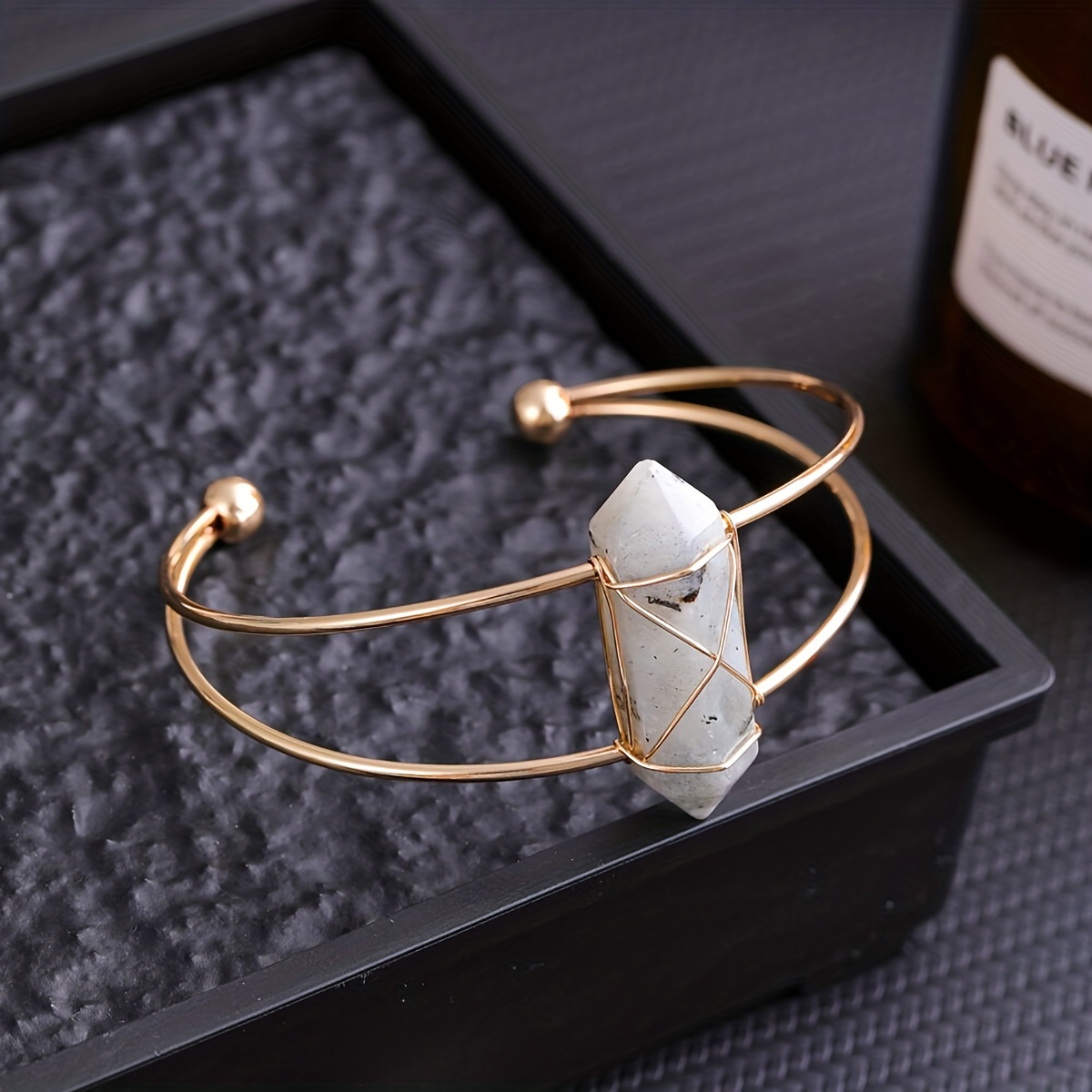 Yeevaa สร้อยข้อมือคริสตัลอัญมณ - Coordinates Bracelet บทวิจารณ์และราคา